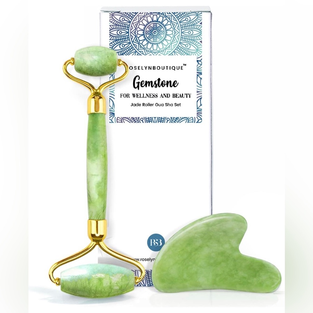 ROSELYNBOUTIQUE Jade Face Roller- Gua Sha Facial Tools. (Green w Jade Roller)